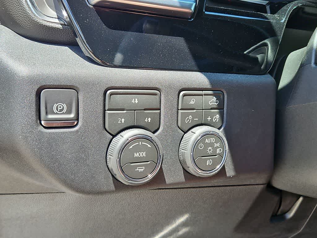 Thumbnail: 2026 Chevrolet Silverado 2500 - 25