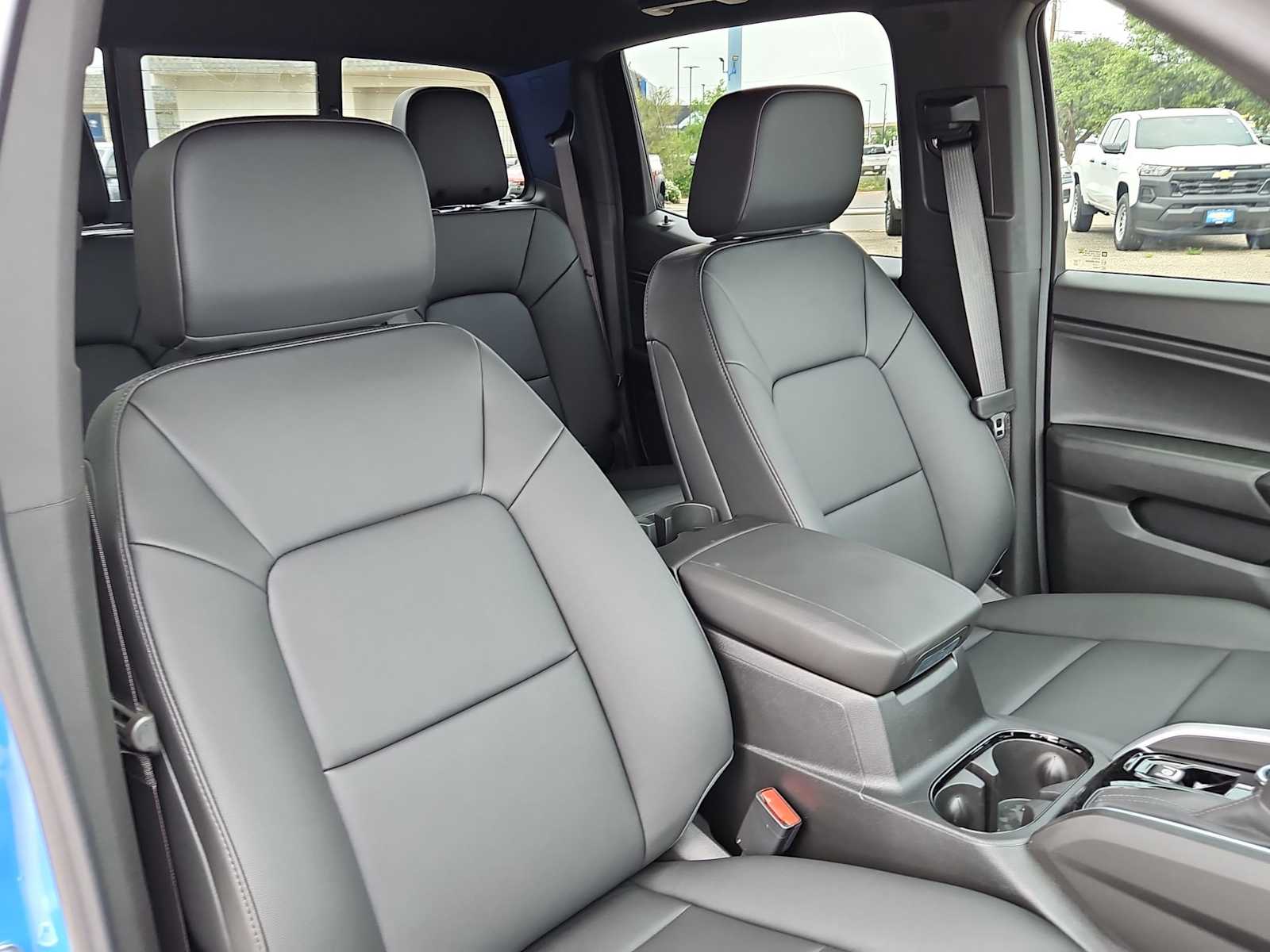 Thumbnail: 2025 Chevrolet Colorado - 21