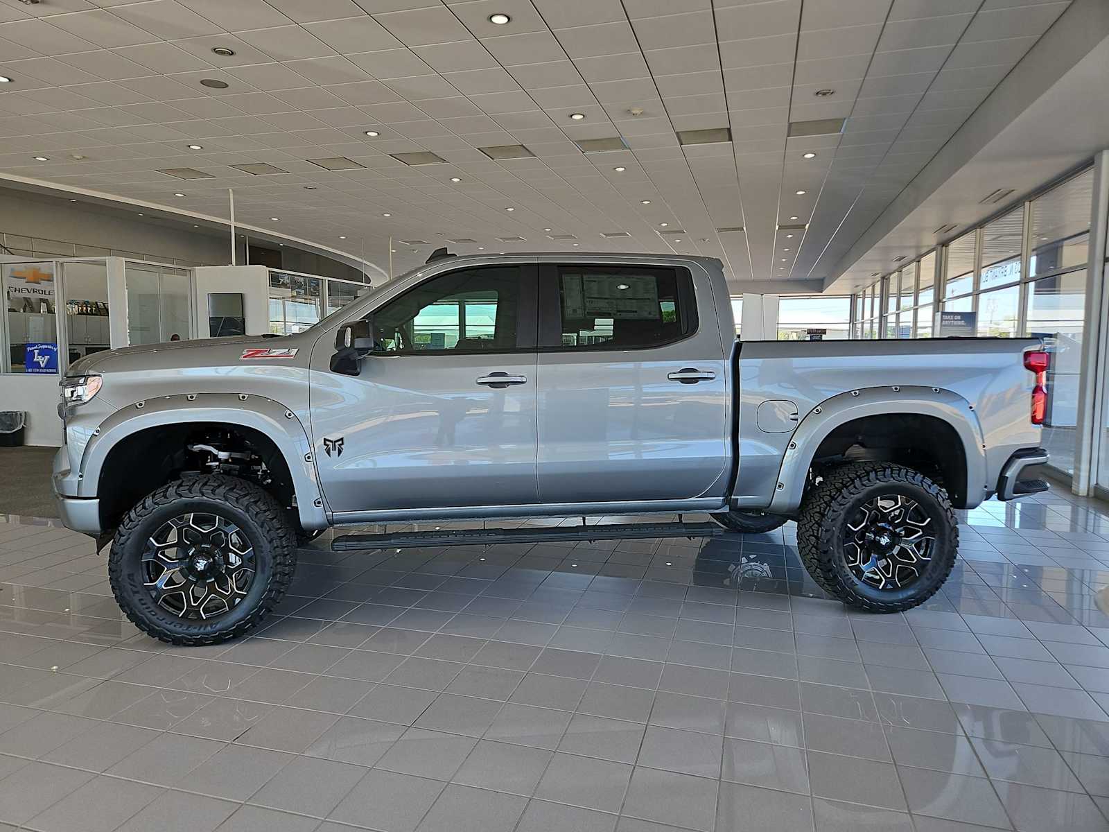 Thumbnail: 2026 Chevrolet Silverado 1500 - 5