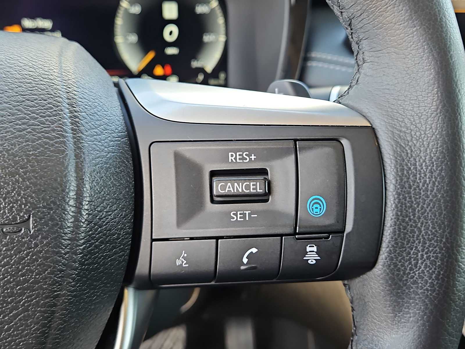 Thumbnail: 2023 INFINITI QX60 - 11