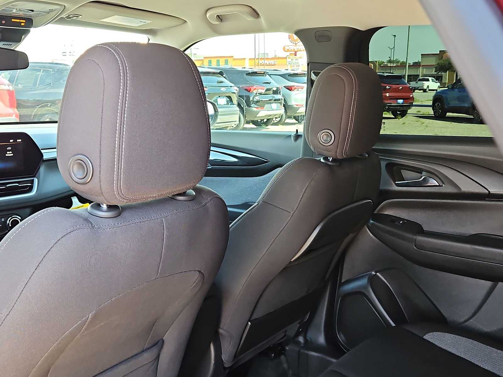 Thumbnail: 2025 Chevrolet TrailBlazer - 16