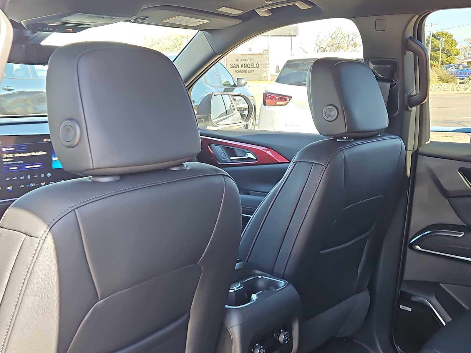 Thumbnail: 2026 Chevrolet Traverse - 16