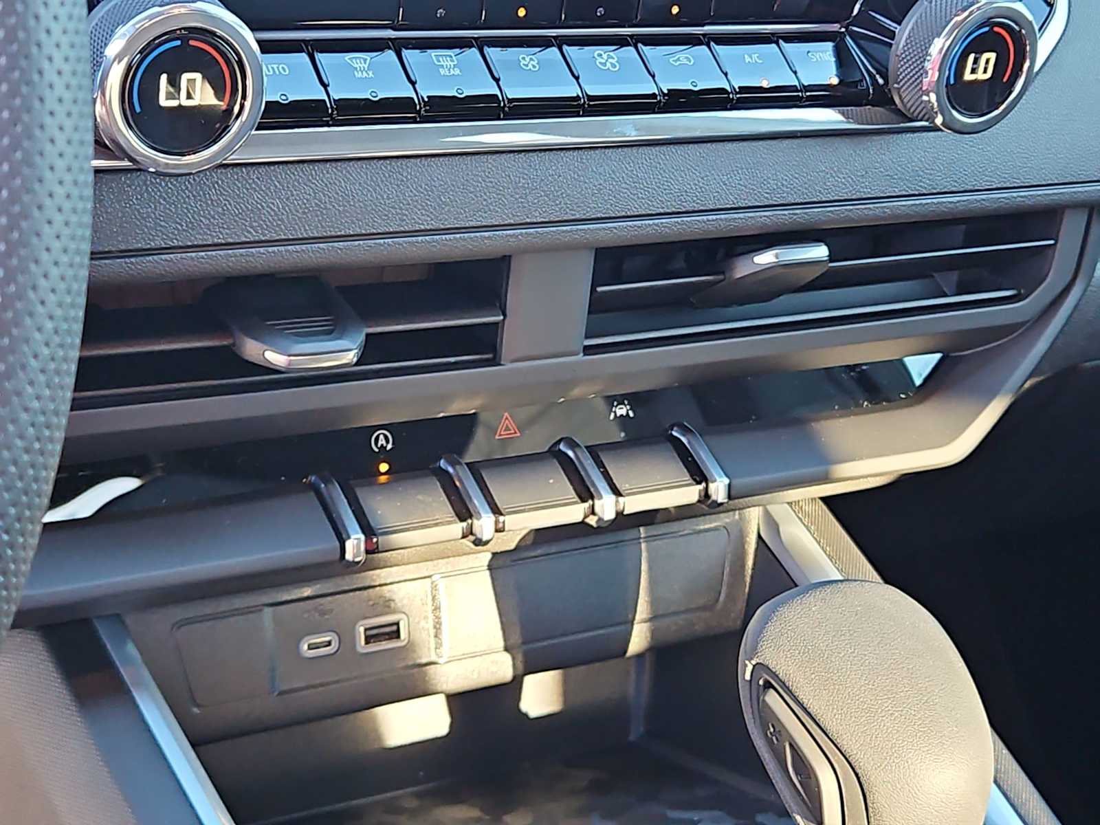 Thumbnail: 2026 Chevrolet Colorado - 24