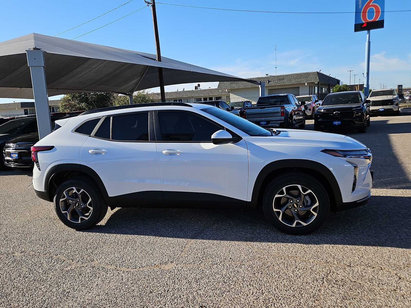 Thumbnail: 2026 Chevrolet Trax - 9