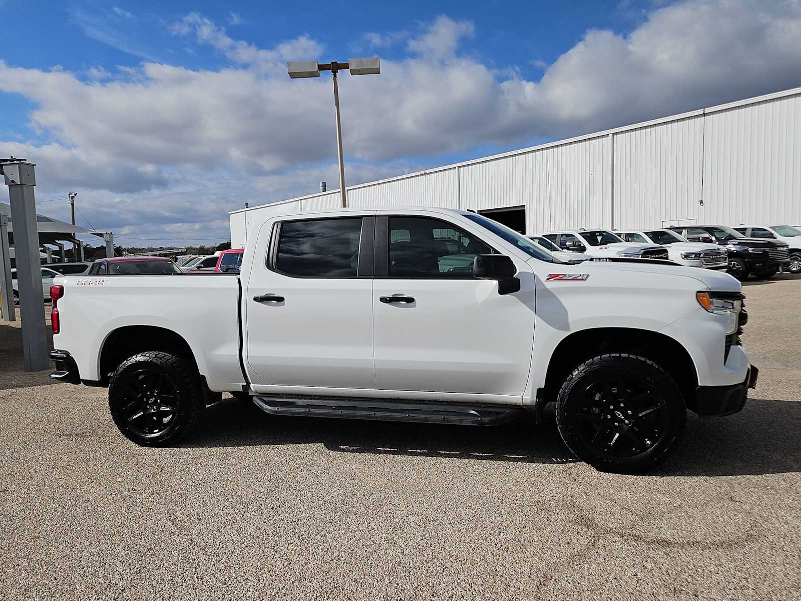 Thumbnail: 2024 Chevrolet Silverado 1500 - 9