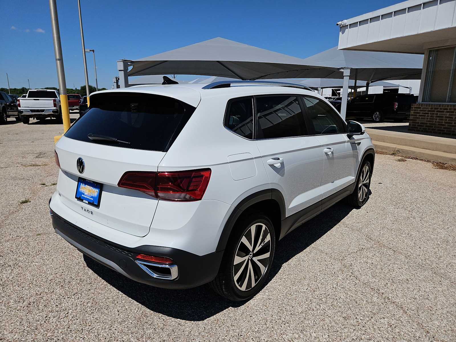 Thumbnail: 2024 Volkswagen Taos - 8