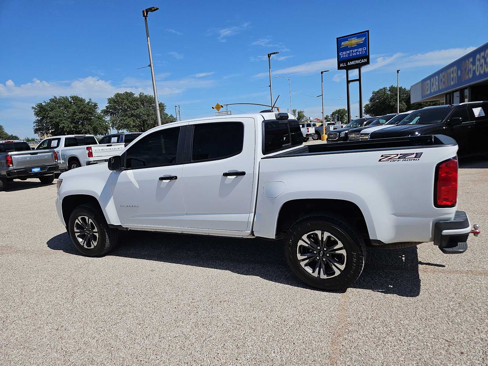 Thumbnail: 2022 Chevrolet Colorado - 3