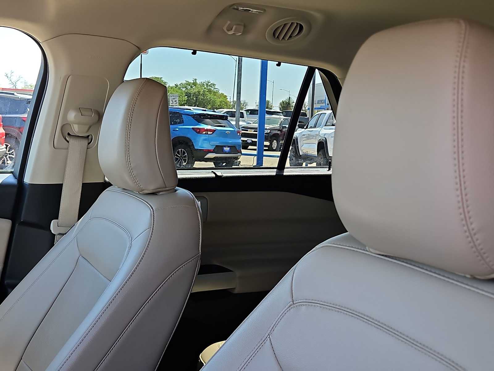 Thumbnail: 2024 Ford Explorer - 15