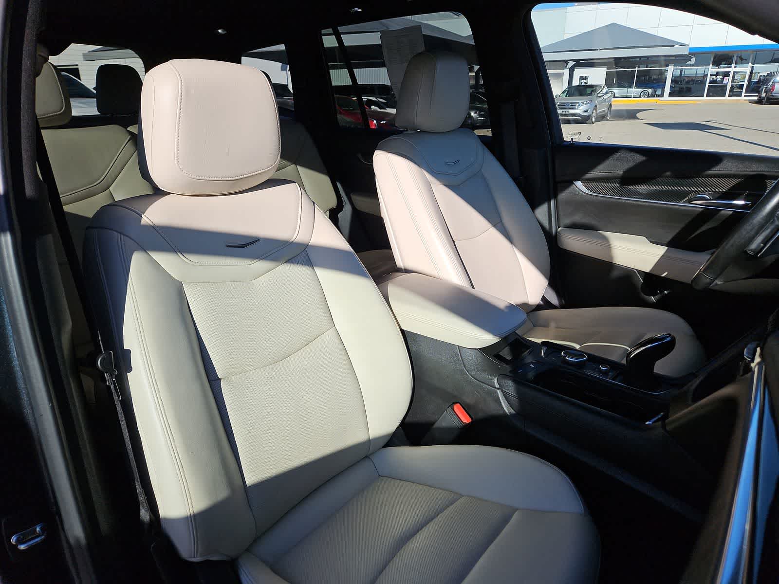 Thumbnail: 2020 Cadillac XT6 - 22