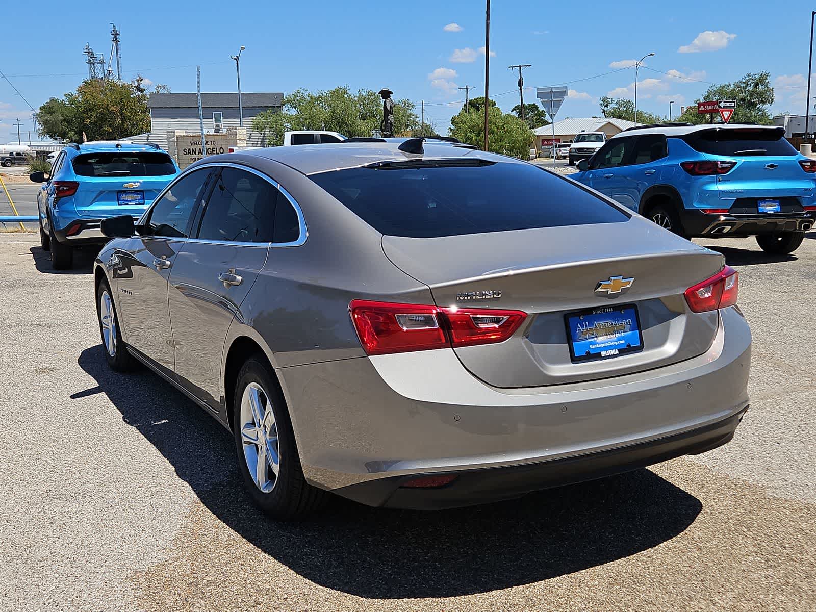 Thumbnail: 2025 Chevrolet Malibu - 4