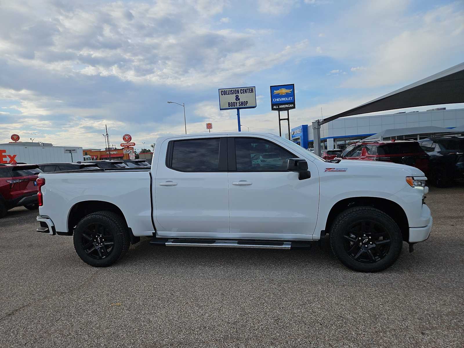 Thumbnail: 2026 Chevrolet Silverado 1500 - 9