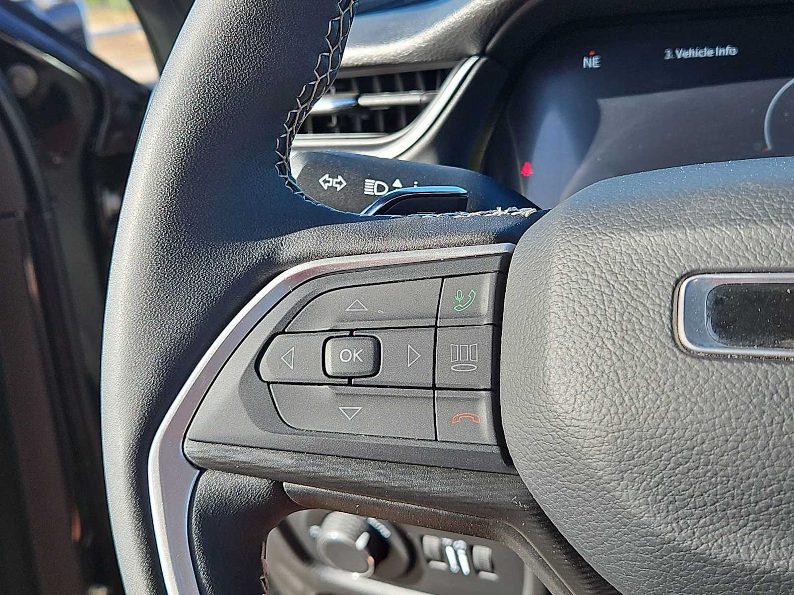 Thumbnail: 2025 Jeep Grand Cherokee L - 22