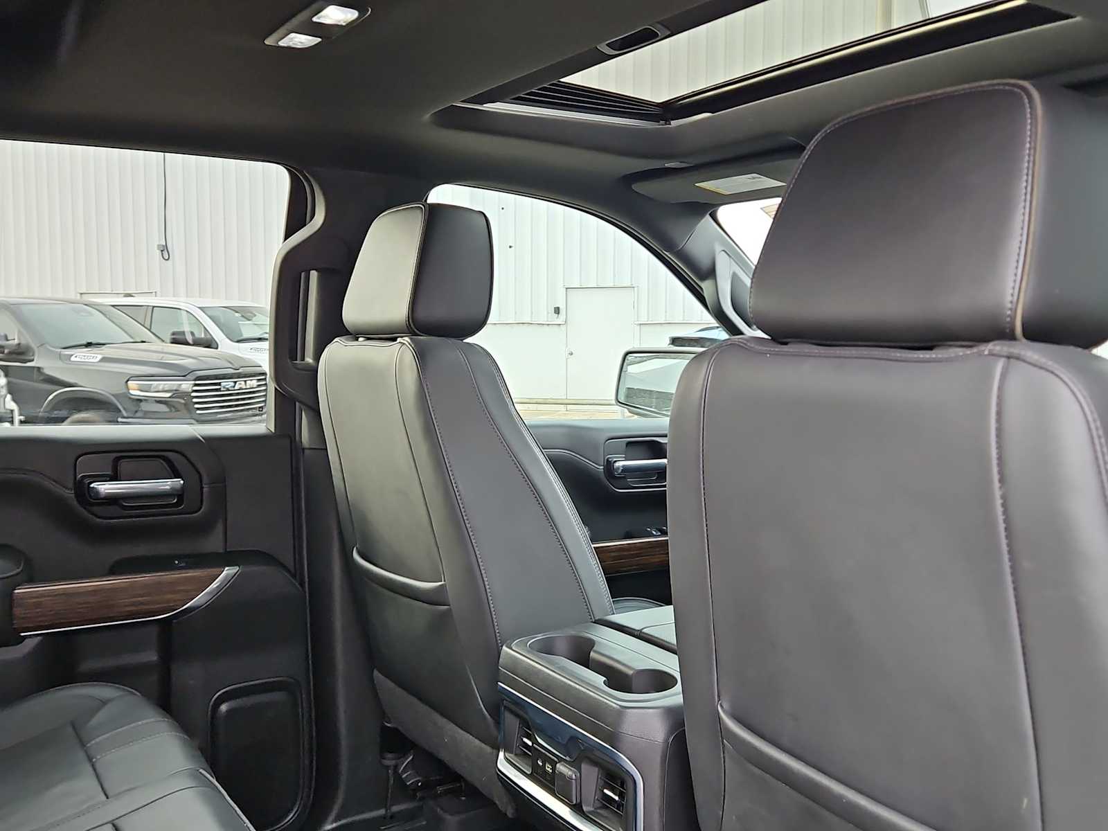 Thumbnail: 2022 Chevrolet Silverado 1500 - 16