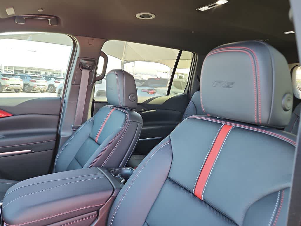 Thumbnail: 2026 Chevrolet Traverse - 14