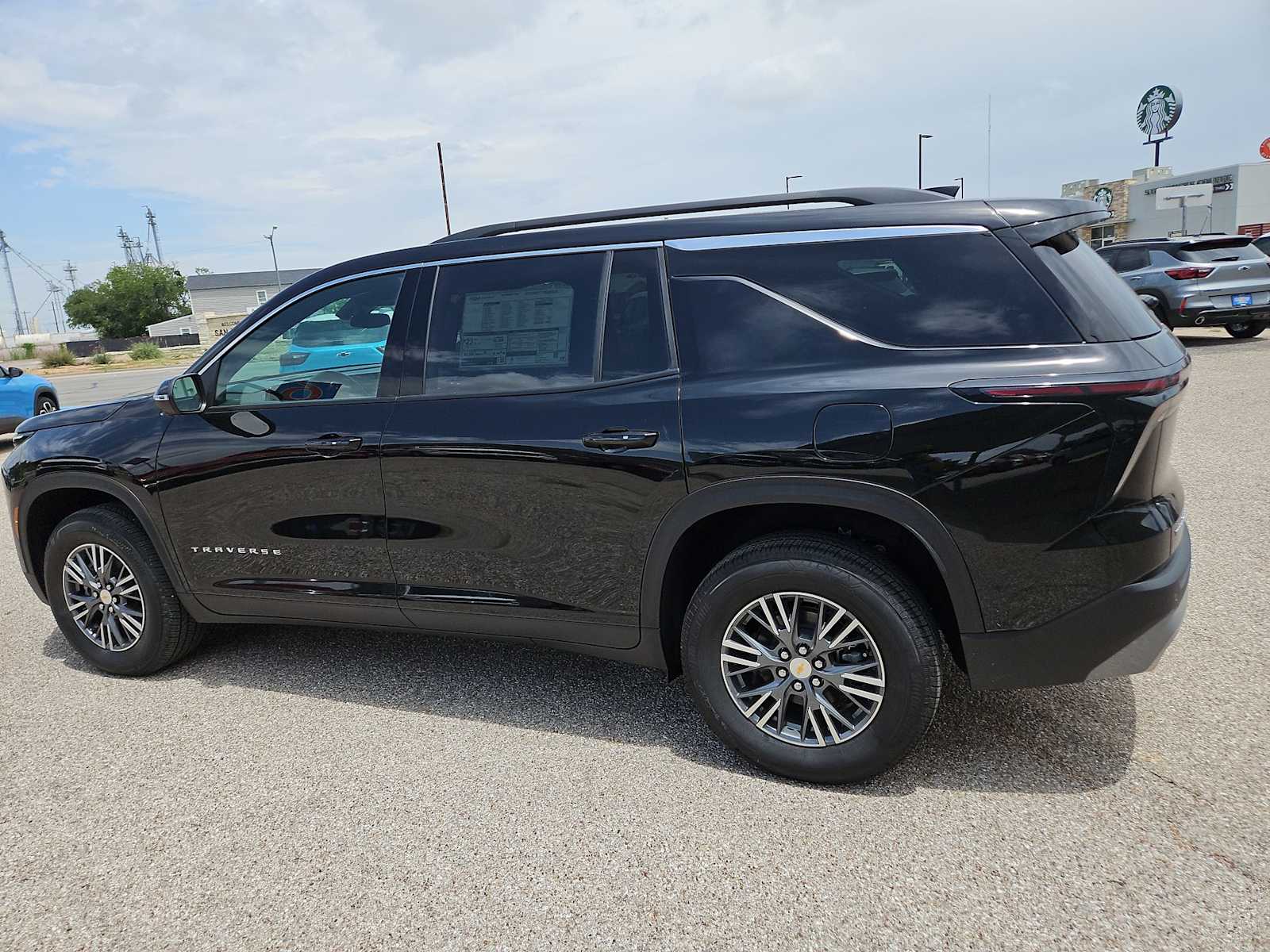 Thumbnail: 2025 Chevrolet Traverse - 3