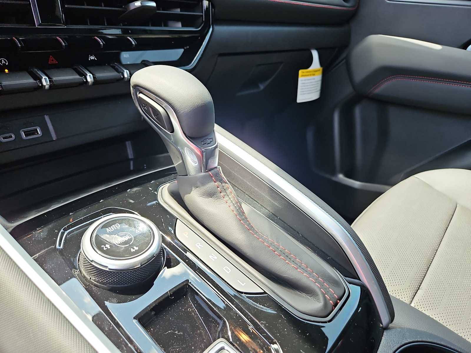 Thumbnail: 2026 Chevrolet Colorado - 25