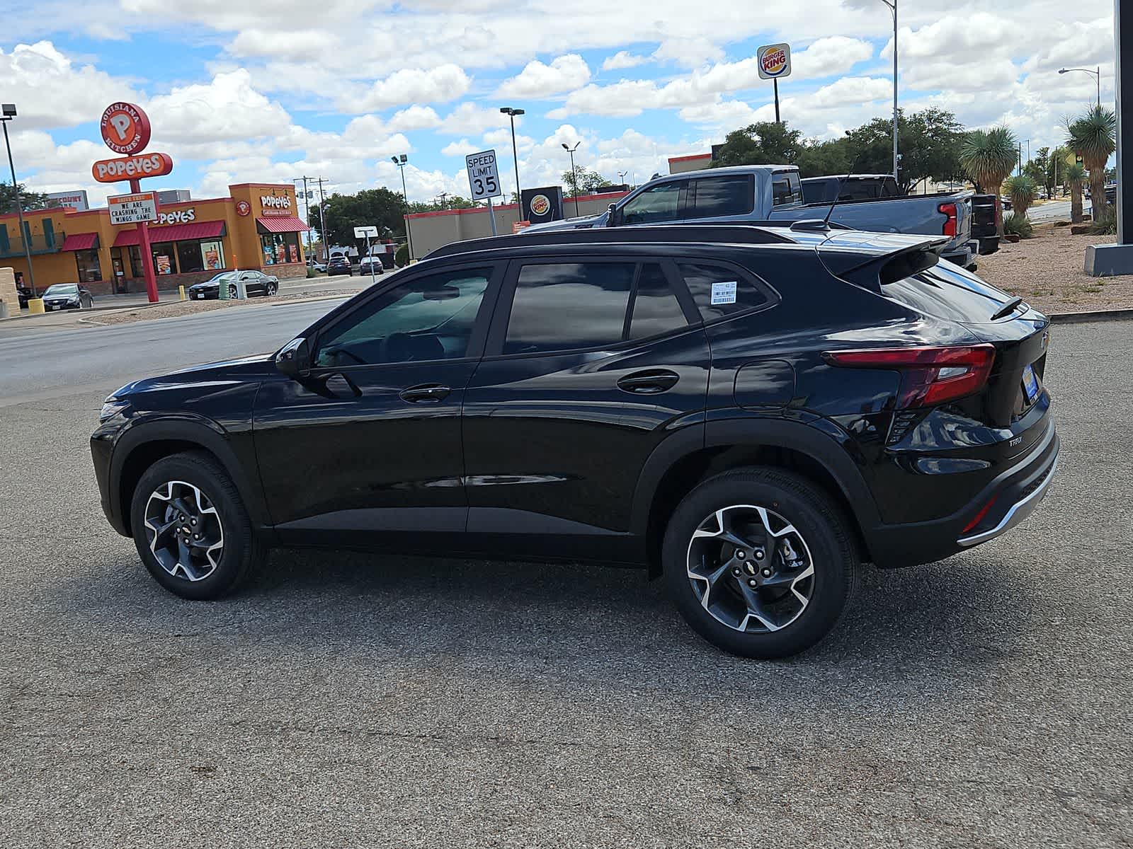 2025 Chevrolet Trax LT 3