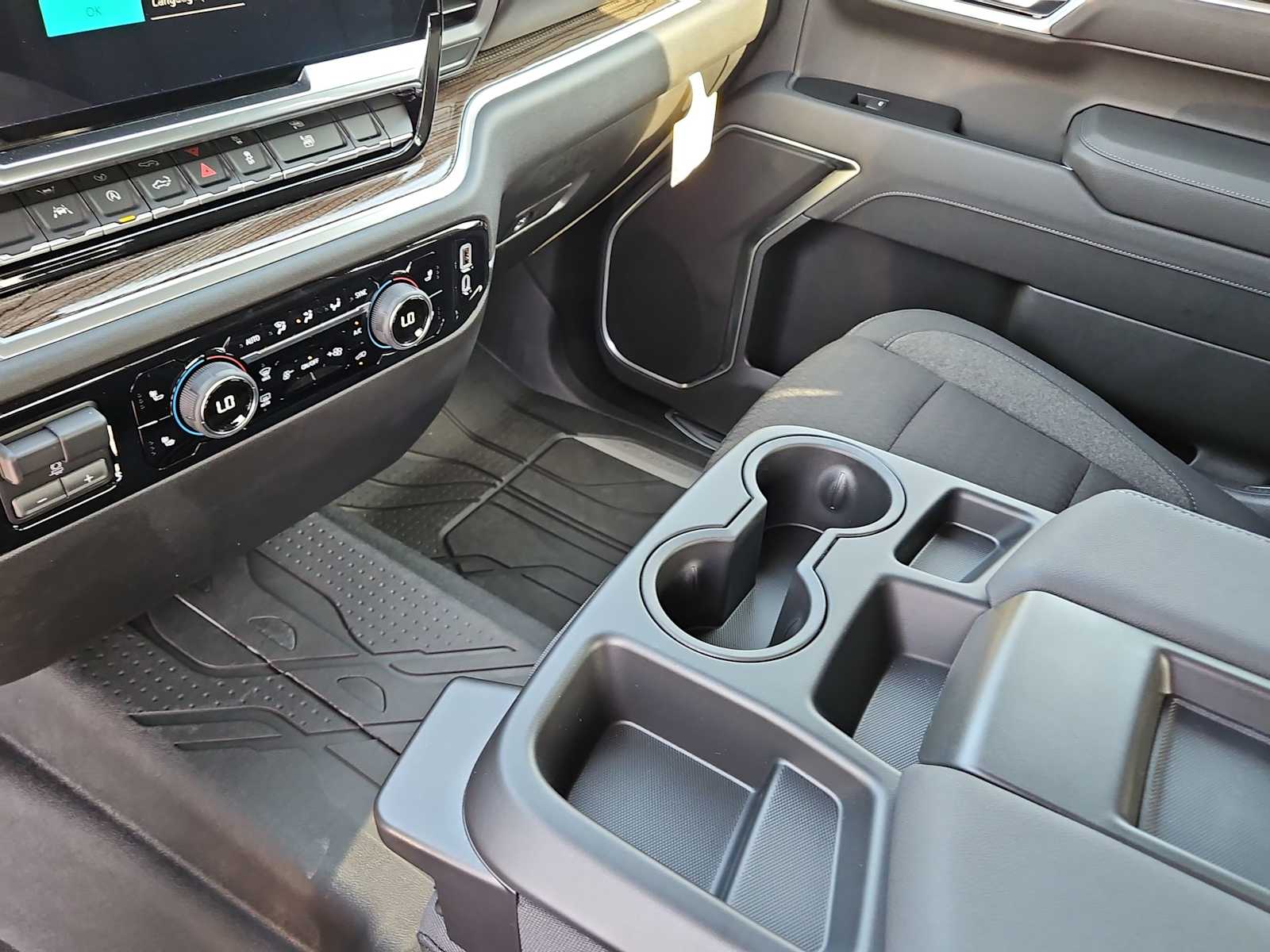 Thumbnail: 2026 Chevrolet Silverado 1500 - 20