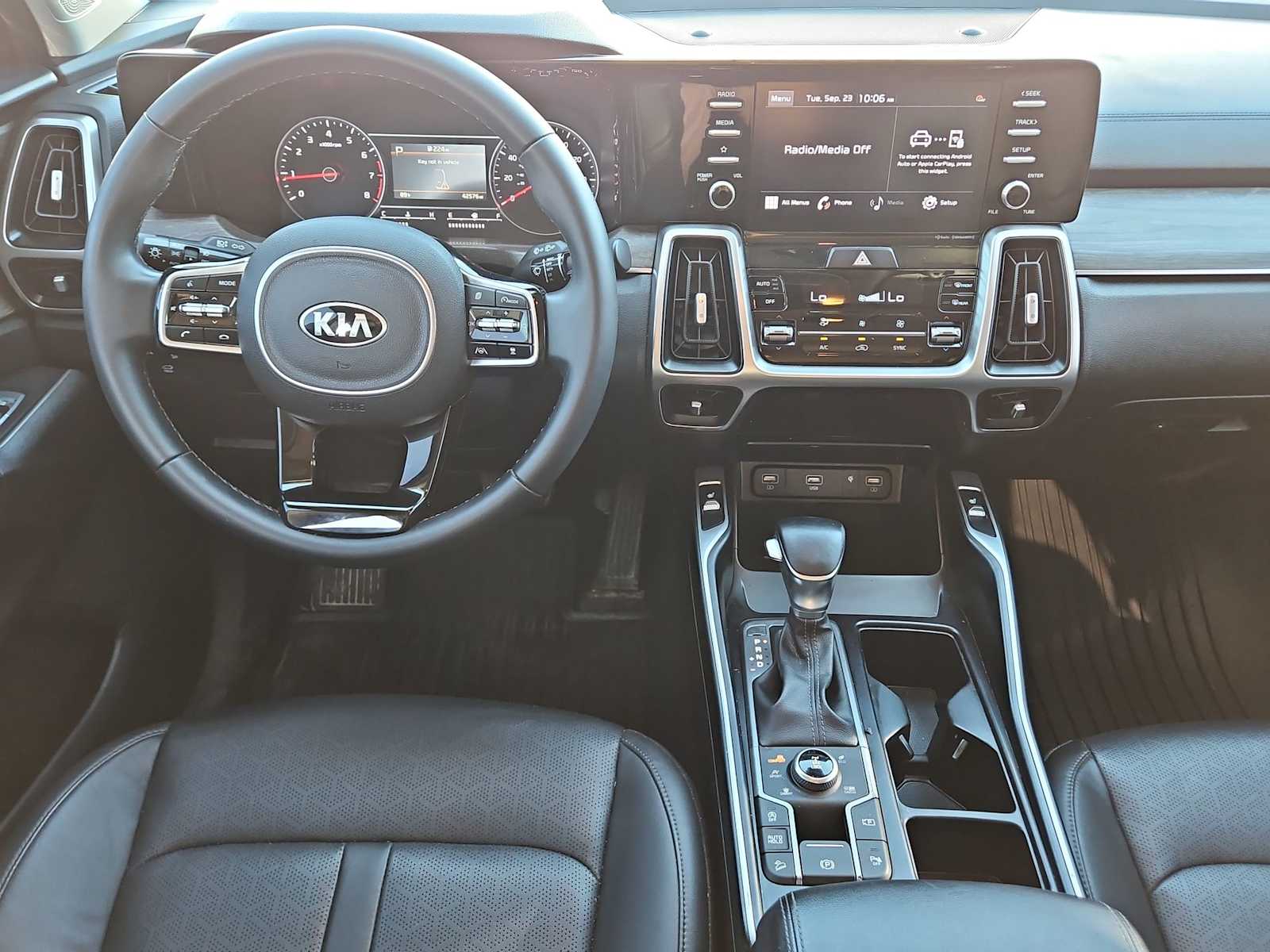 Thumbnail: 2021 Kia Sorento - 14