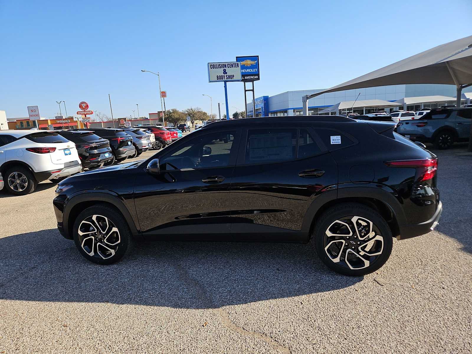 Thumbnail: 2026 Chevrolet Trax - 5