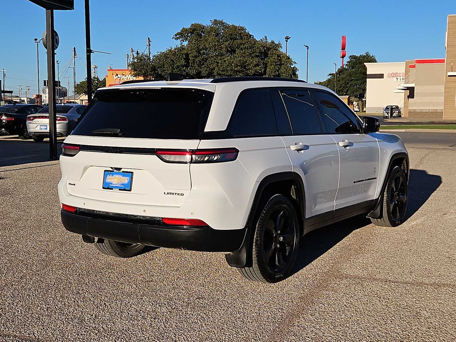 Thumbnail: 2023 Jeep Grand Cherokee - 7