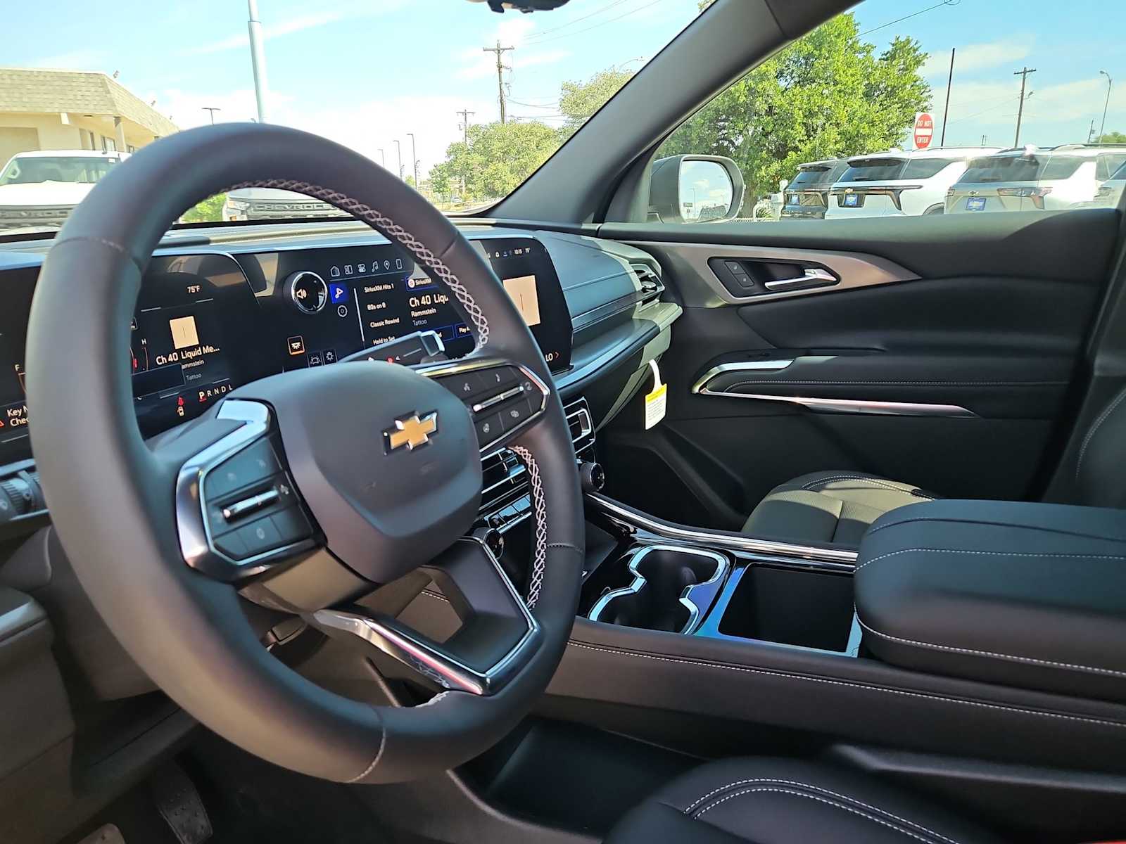 Thumbnail: 2026 Chevrolet Traverse - 10