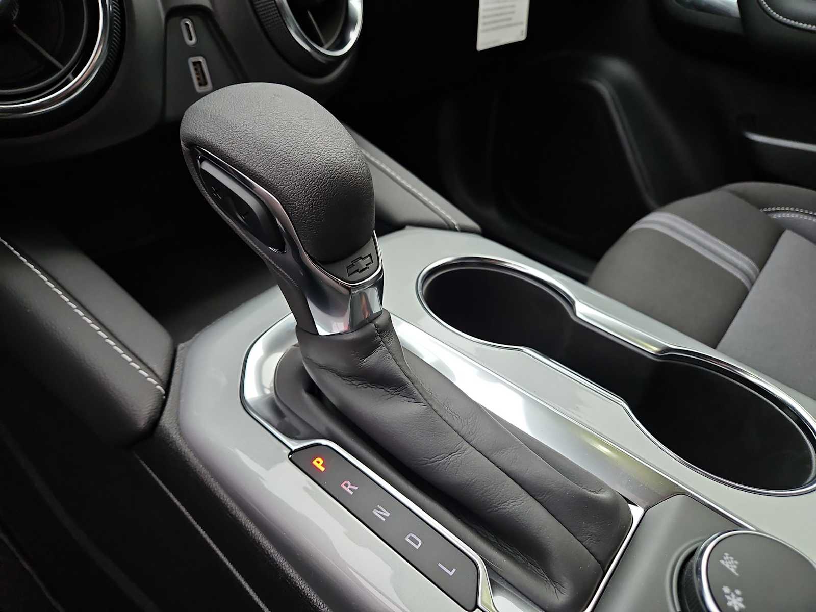 Thumbnail: 2026 Chevrolet Blazer - 21