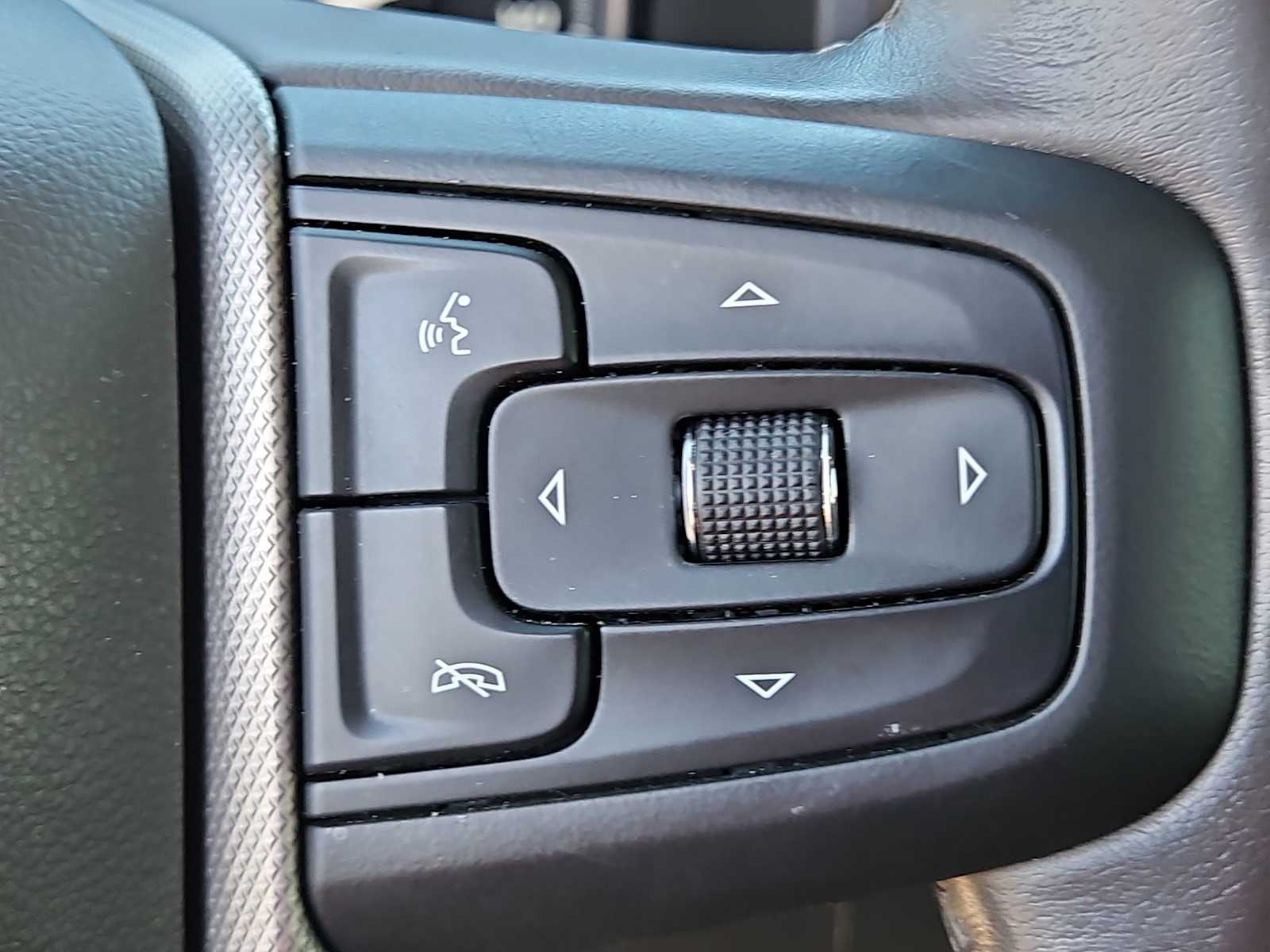 Thumbnail: 2021 GMC Yukon - 24