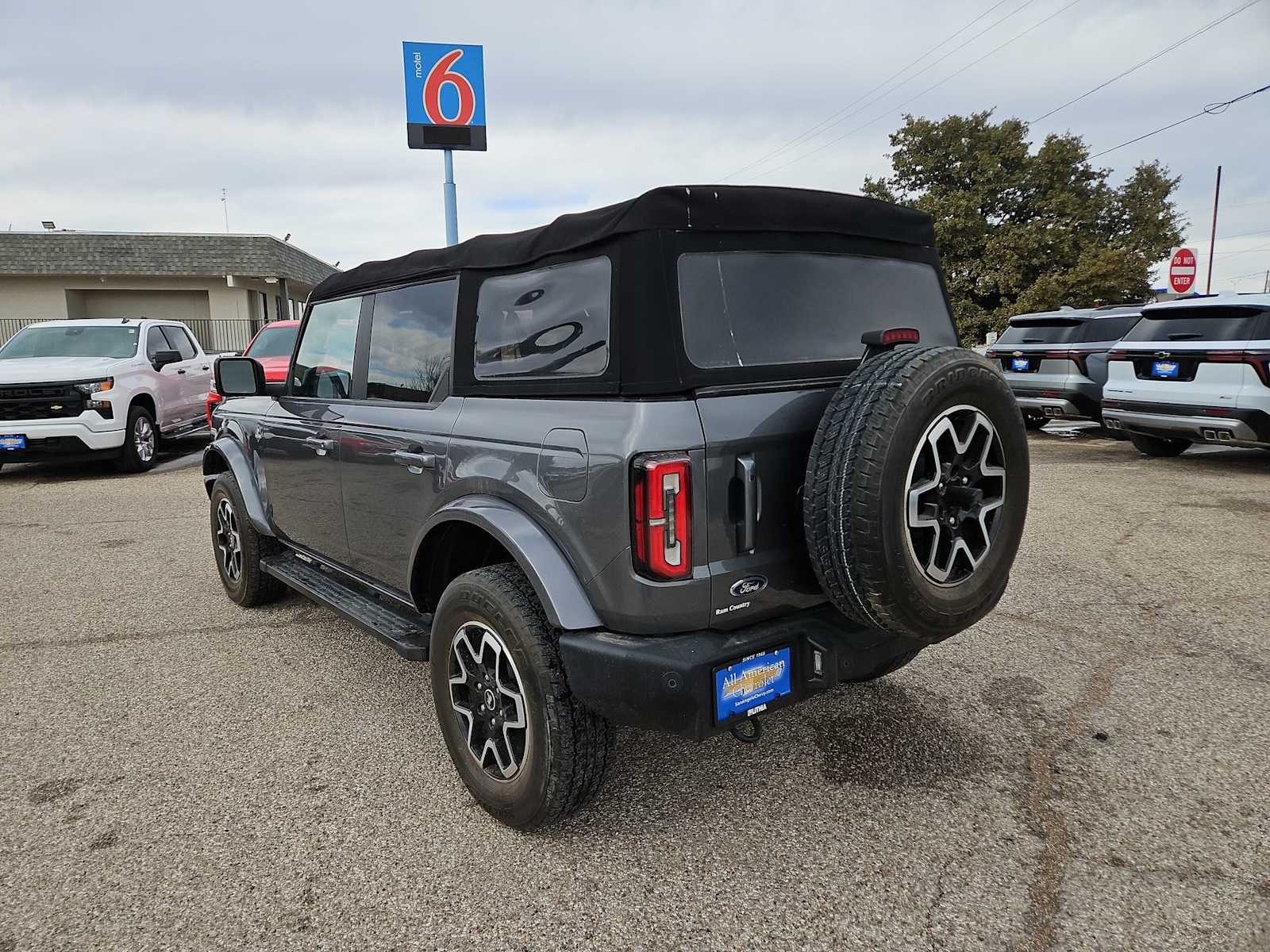 Thumbnail: 2022 Ford Bronco - 6