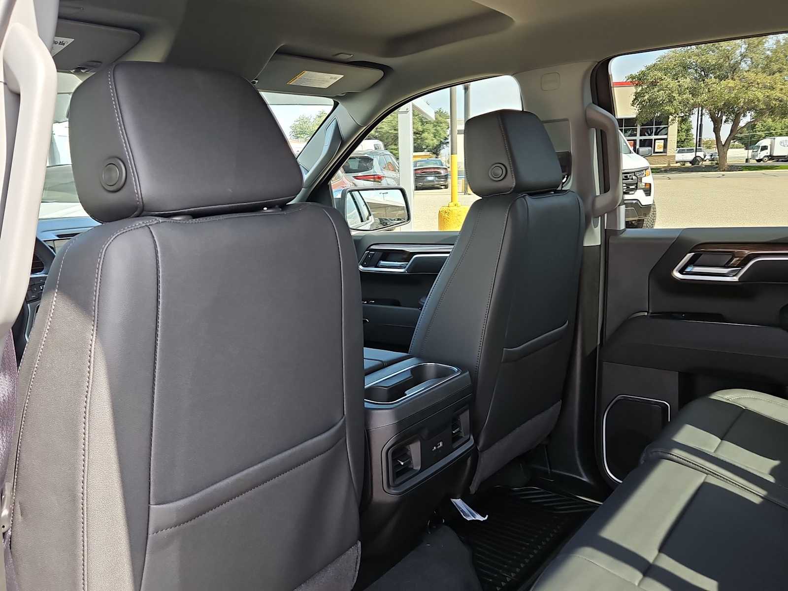 Thumbnail: 2026 Chevrolet Silverado 1500 - 14