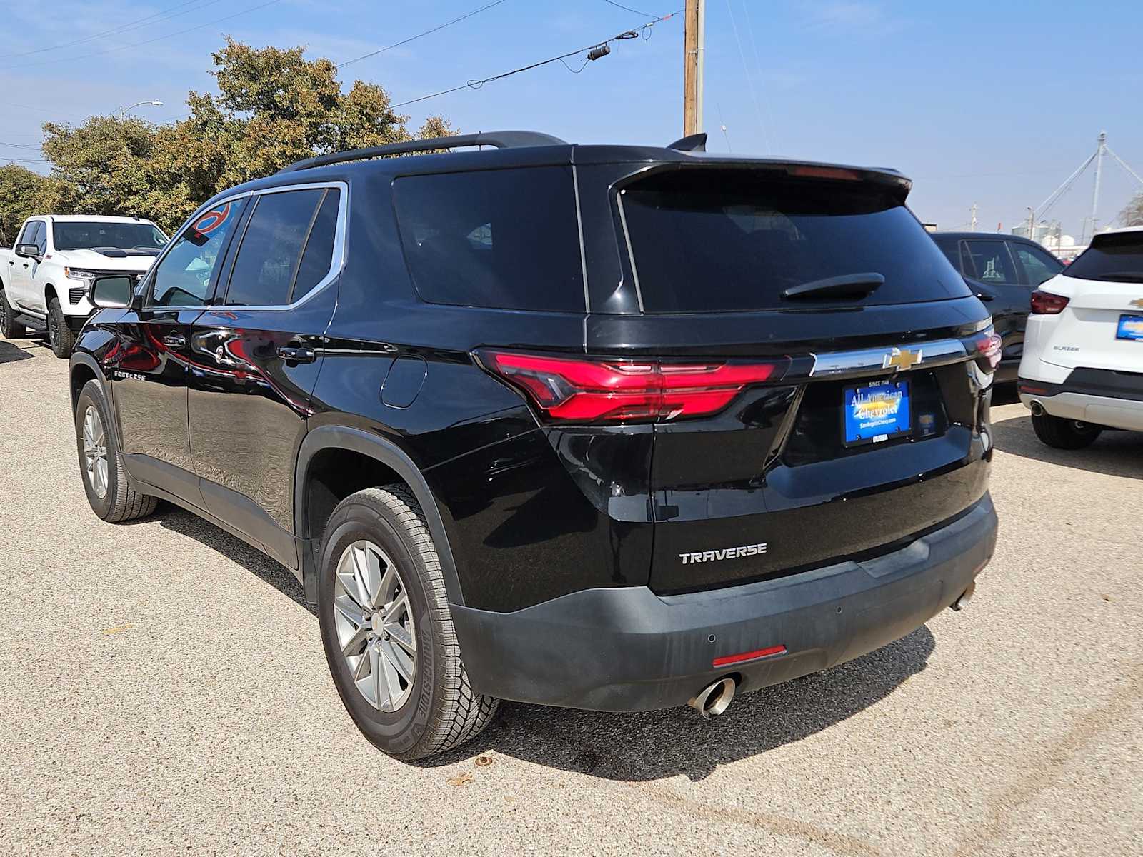 Thumbnail: 2023 Chevrolet Traverse - 6