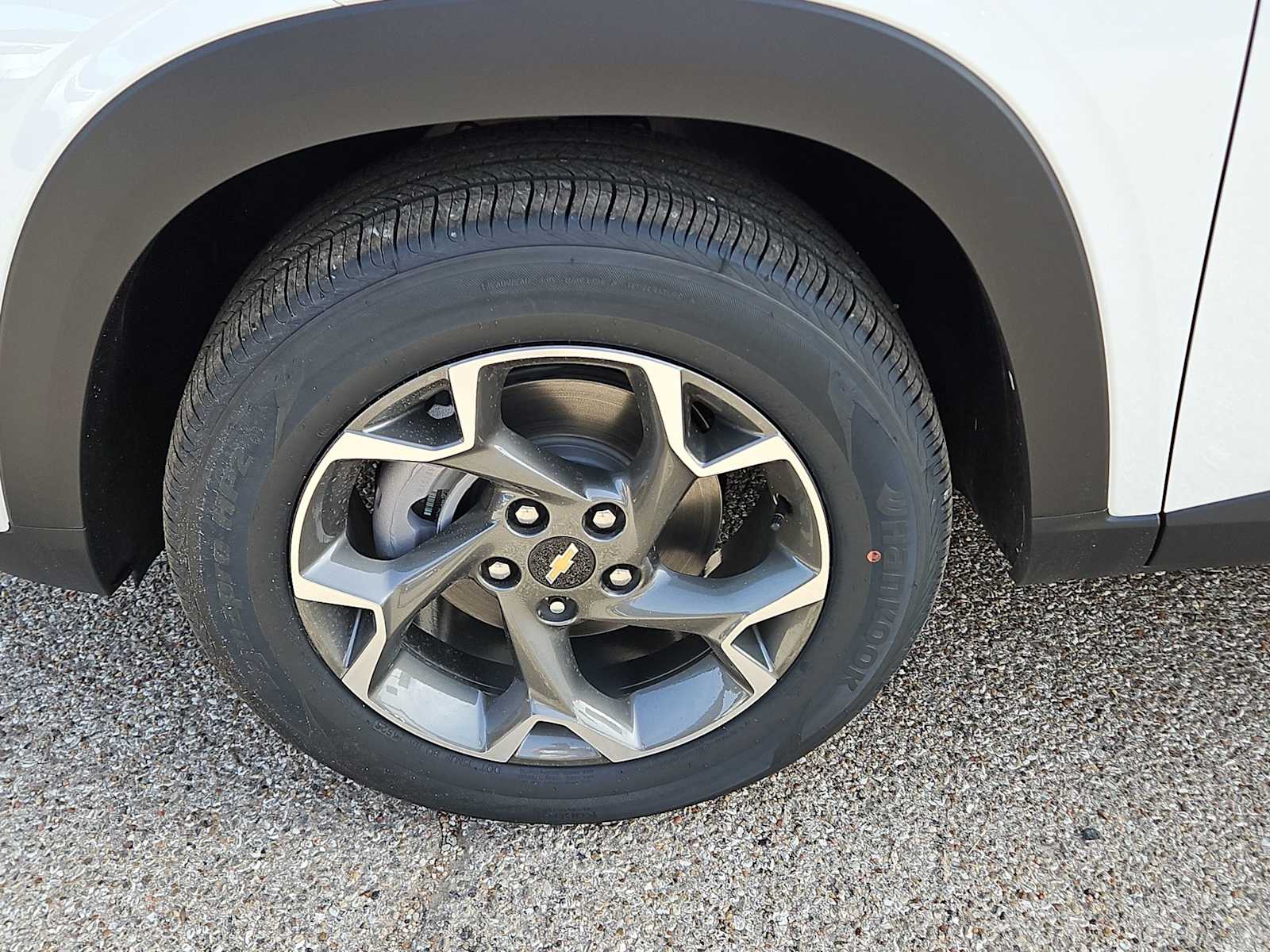 Thumbnail: 2026 Chevrolet Trax - 12