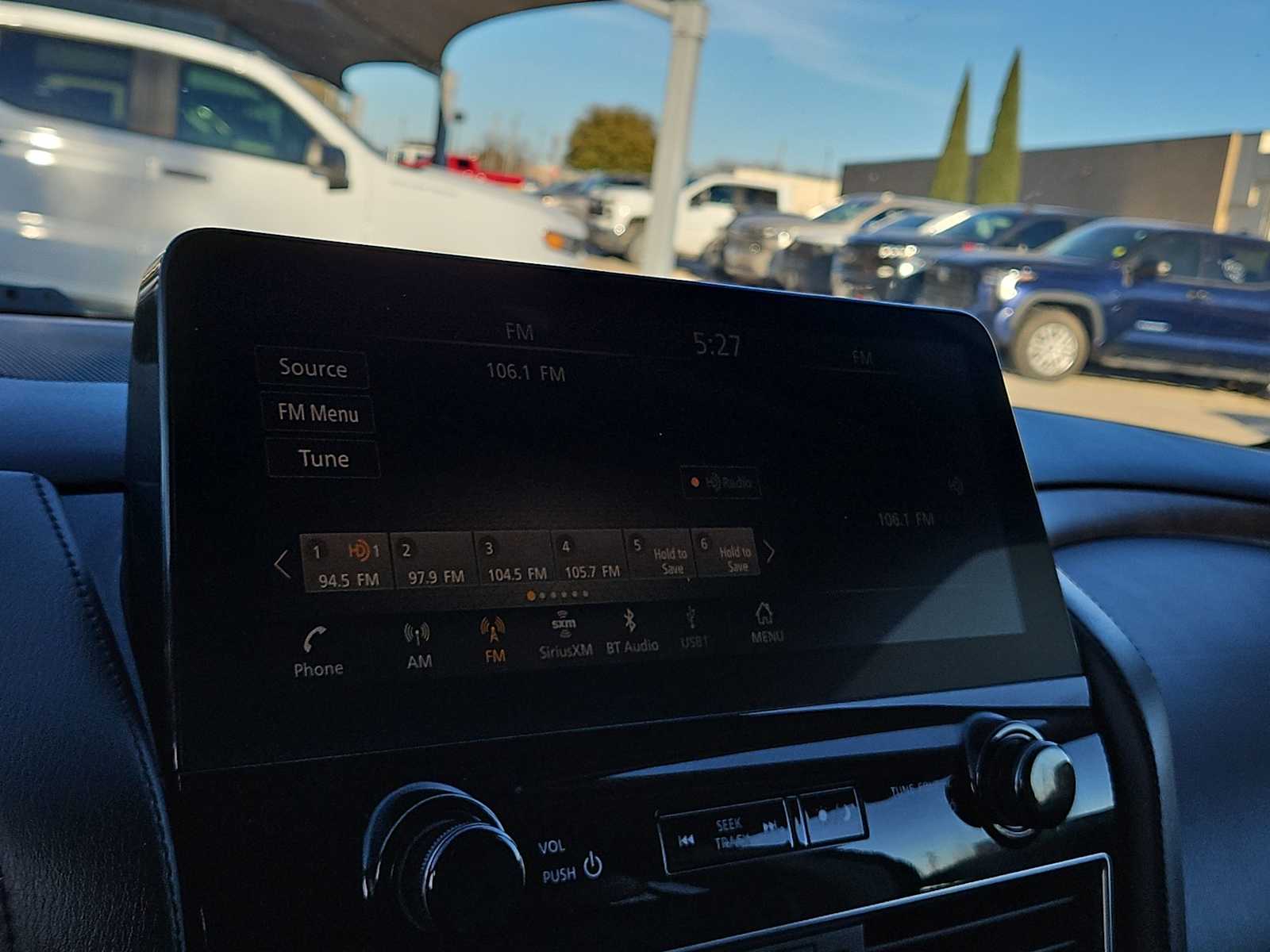 Thumbnail: 2022 Nissan Armada - 24