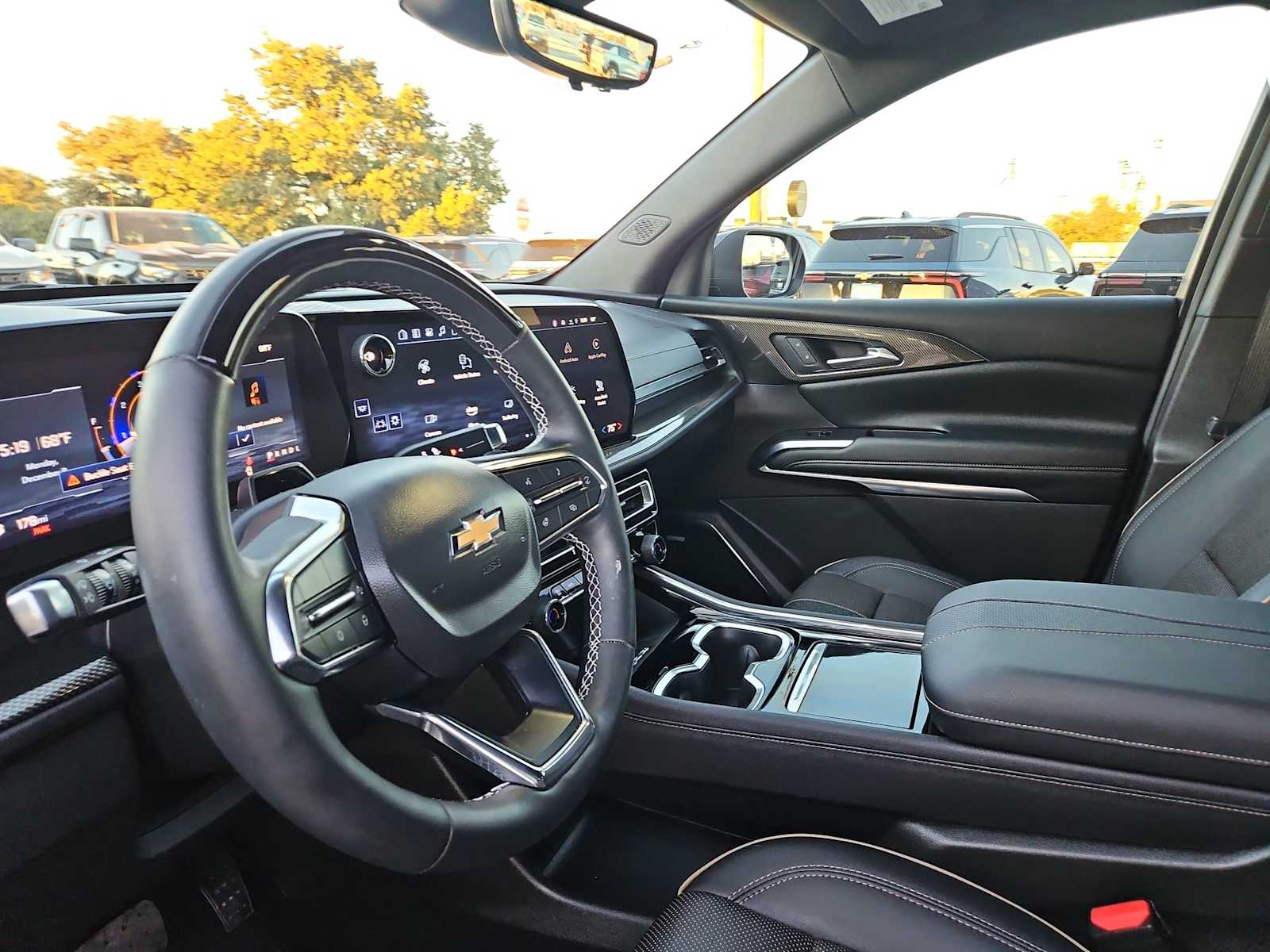 Thumbnail: 2025 Chevrolet Traverse - 10