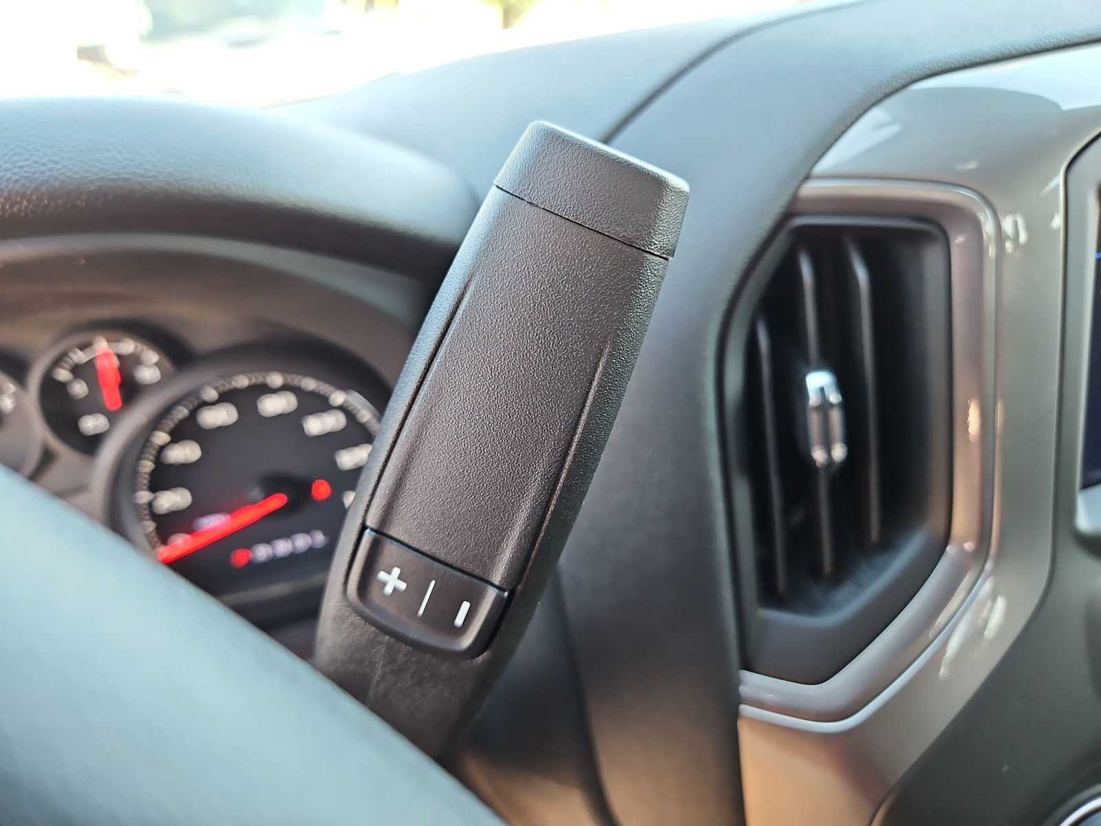 Thumbnail: 2026 Chevrolet Silverado 1500 - 21