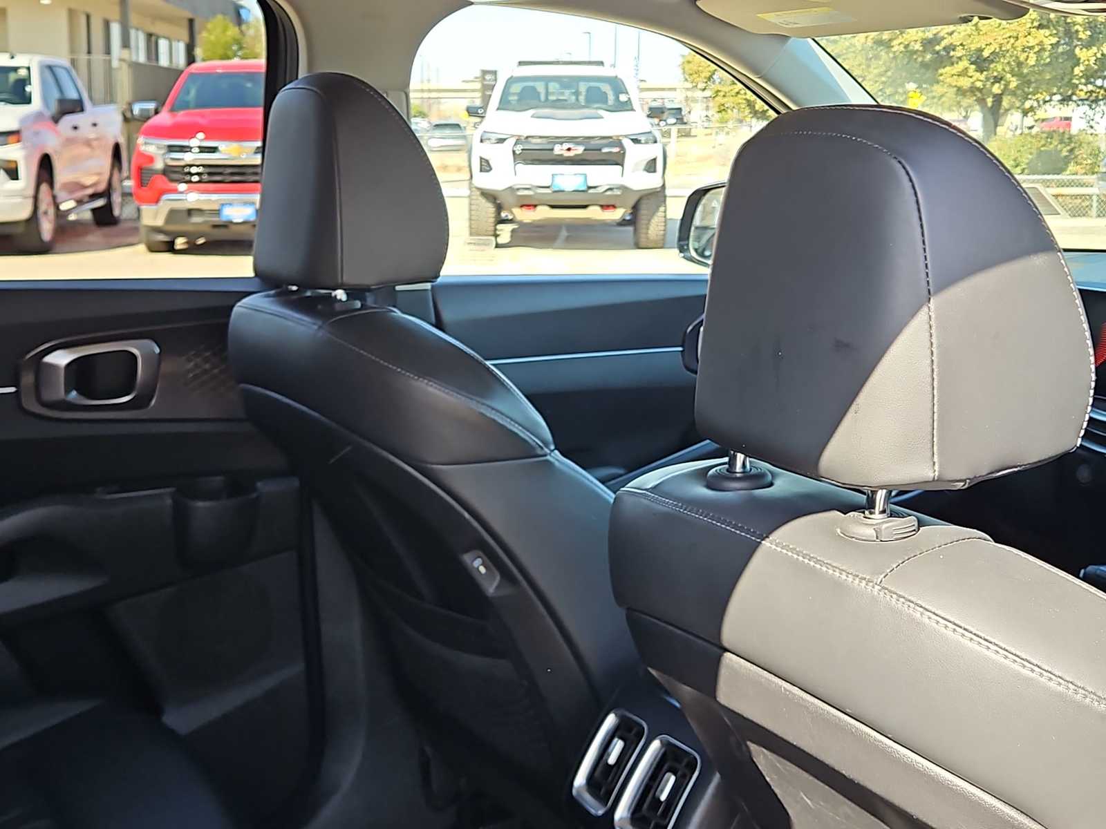 Thumbnail: 2024 Kia Sorento - 17