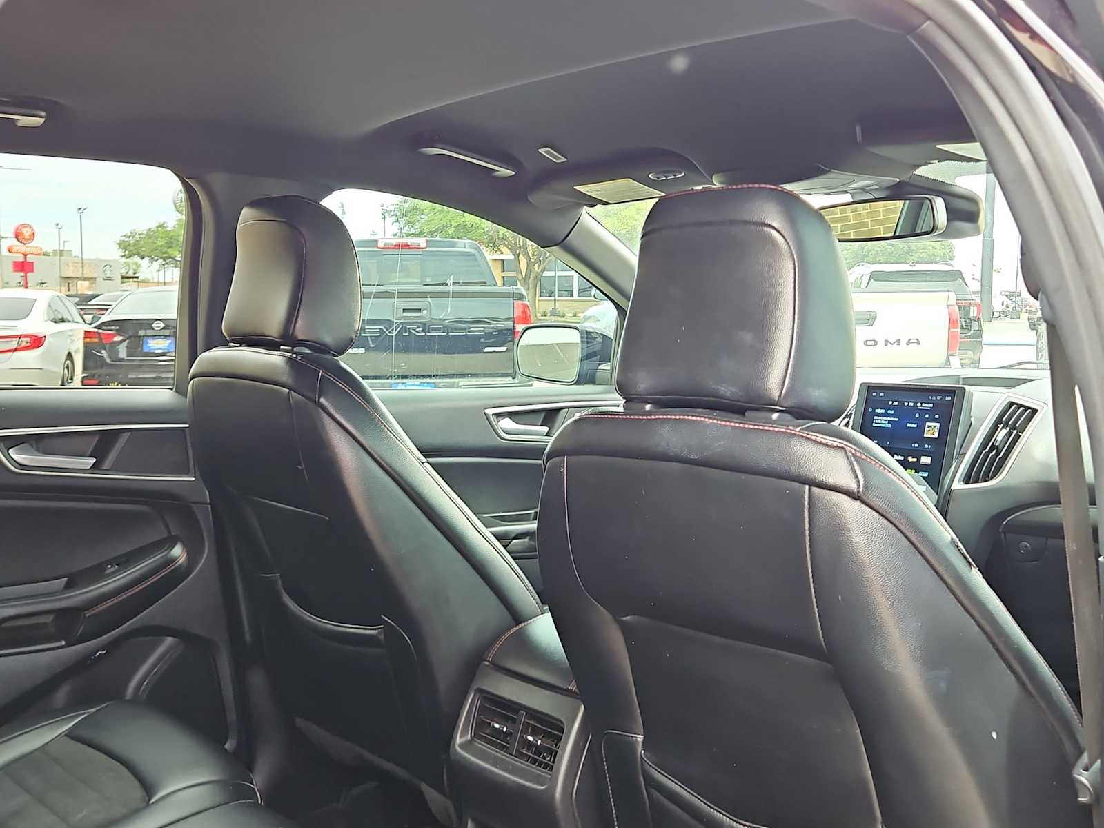 Thumbnail: 2022 Ford Edge - 17