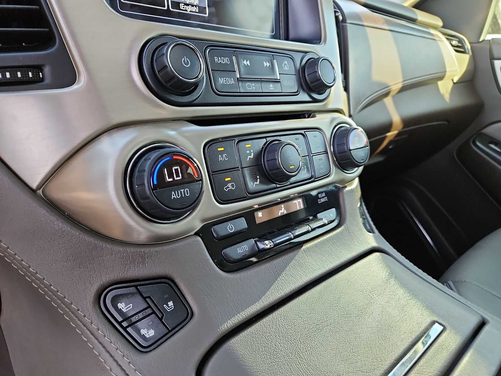 Thumbnail: 2018 GMC Yukon - 16