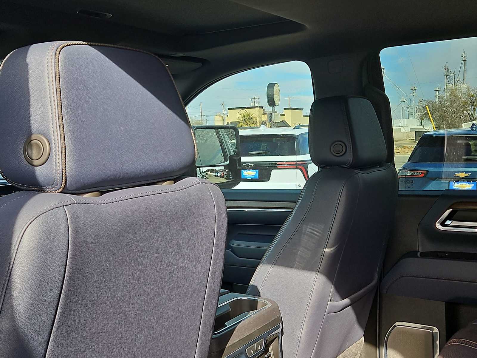 Thumbnail: 2024 Chevrolet Silverado 2500 - 16