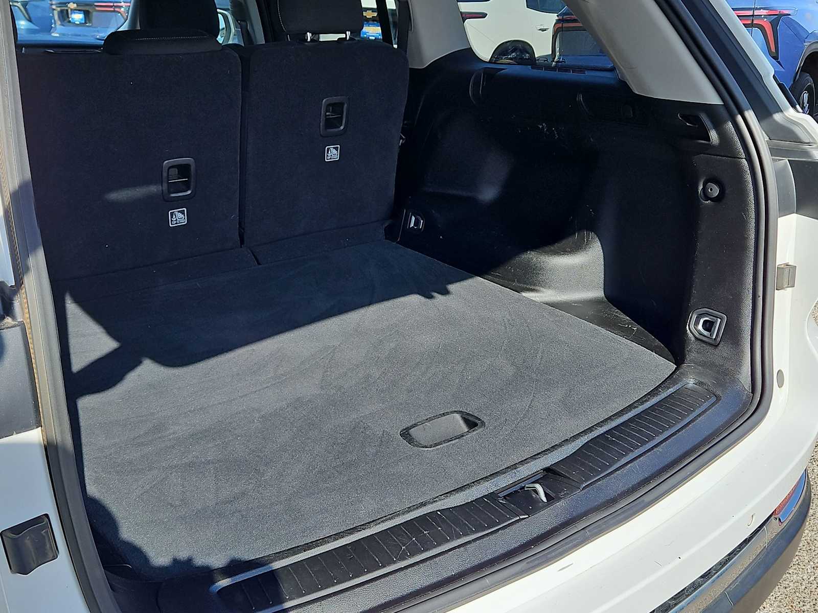 Thumbnail: 2023 Jeep Grand Cherokee - 23