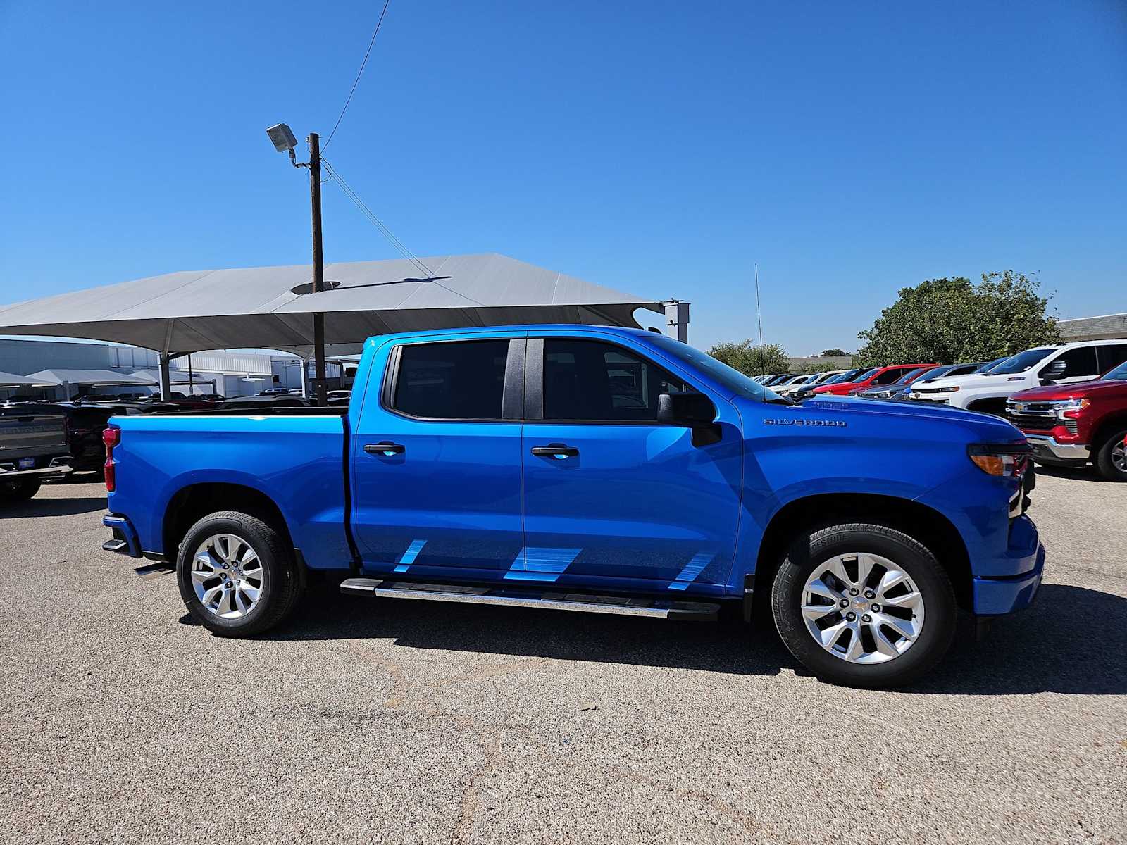 Thumbnail: 2026 Chevrolet Silverado 1500 - 9