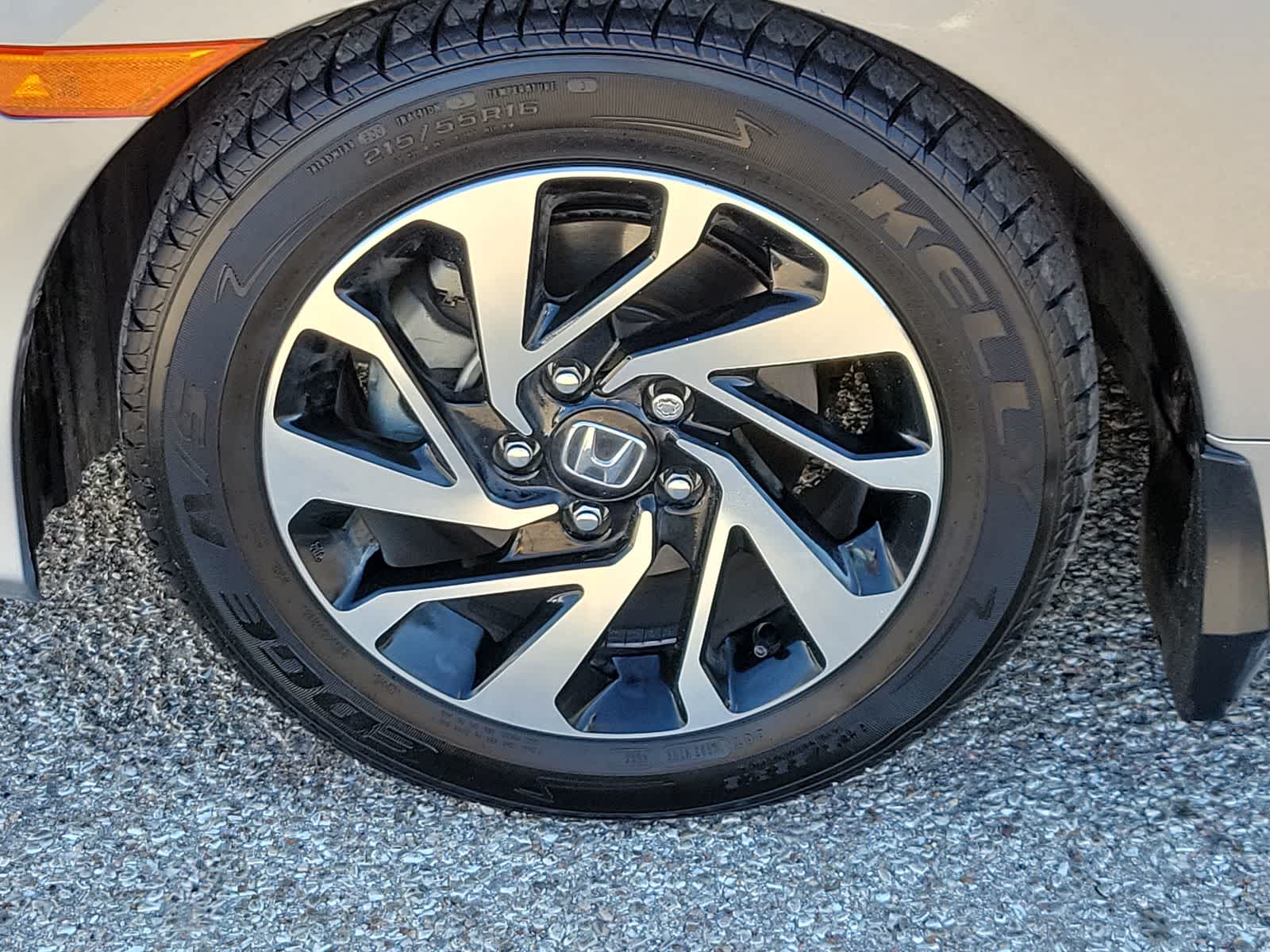 Thumbnail: 2017 Honda Civic - 16