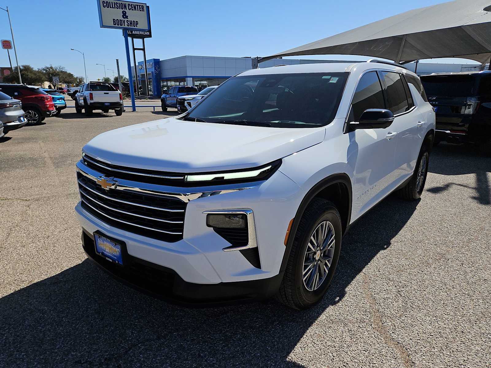 Thumbnail: 2026 Chevrolet Traverse - 4