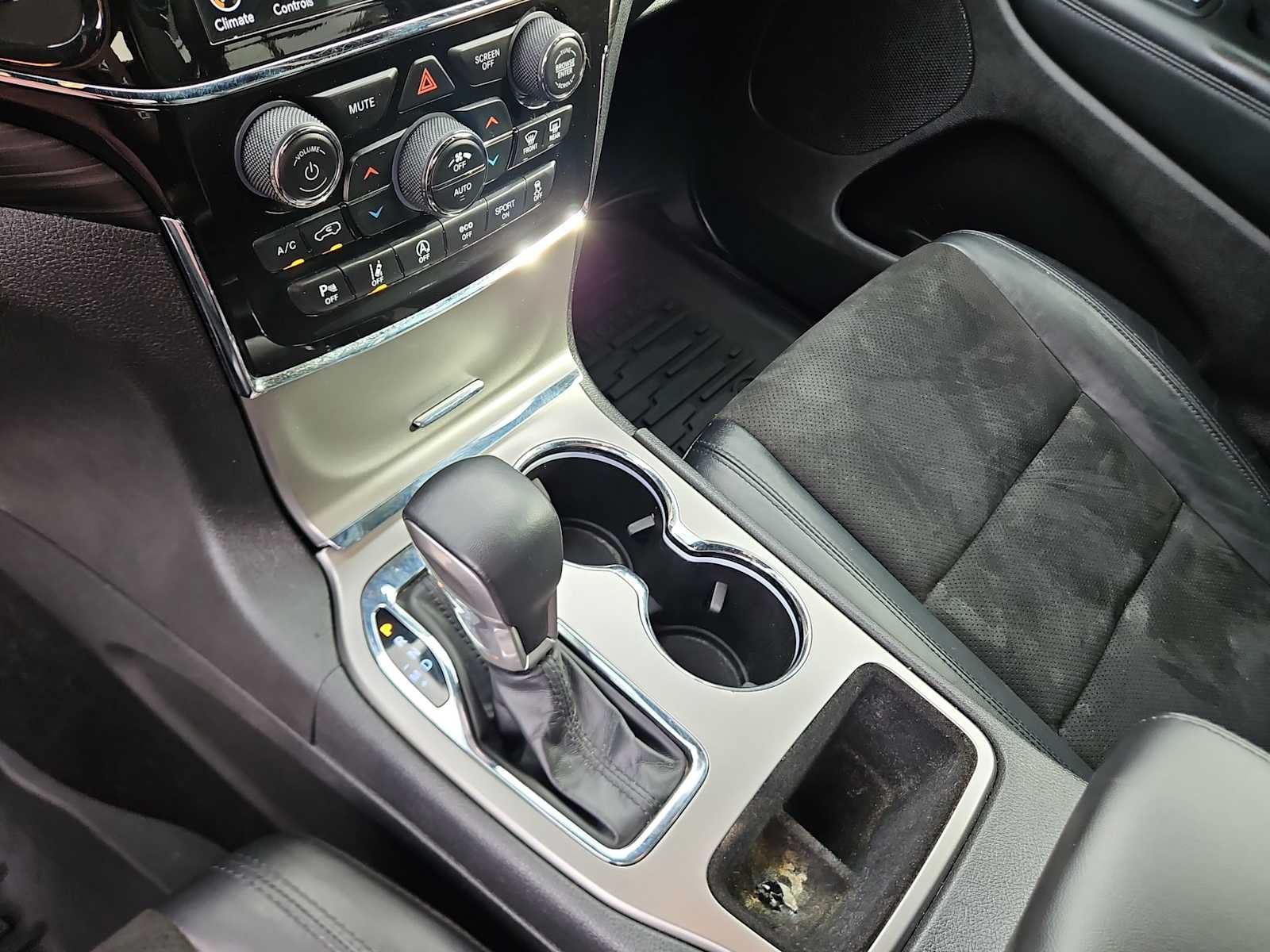 Thumbnail: 2021 Jeep Grand Cherokee - 20