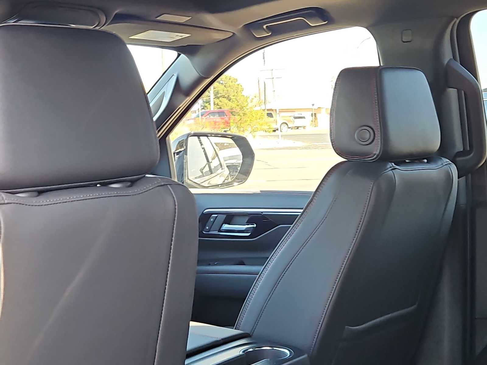 Thumbnail: 2026 Chevrolet Suburban - 14