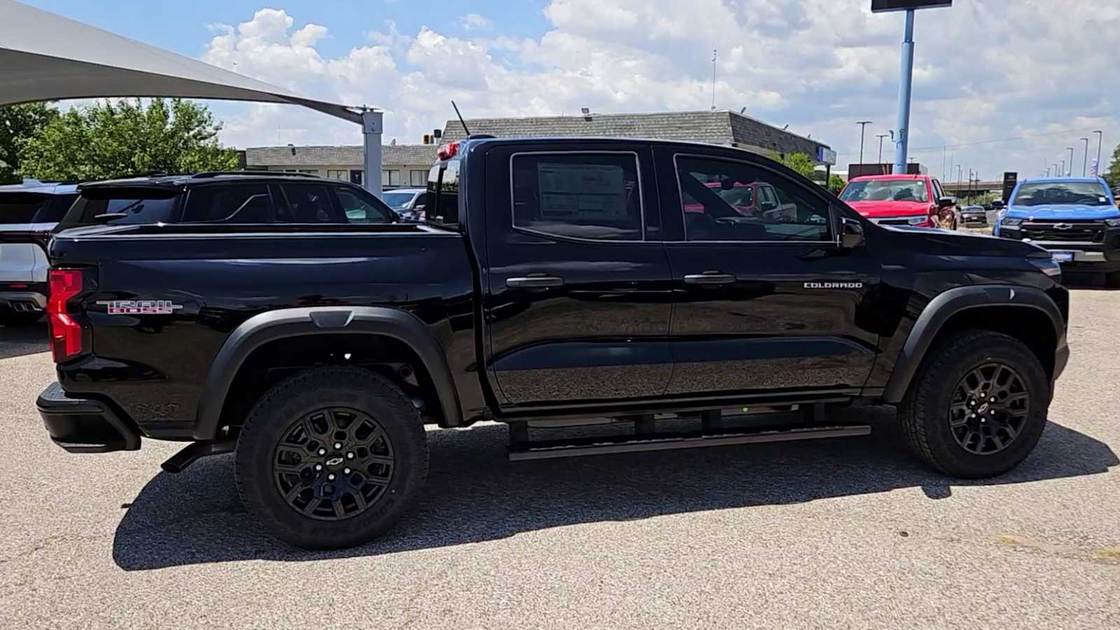 Thumbnail: 2026 Chevrolet Colorado - 8