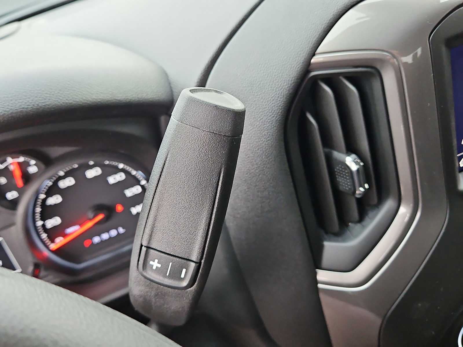 Thumbnail: 2026 Chevrolet Silverado 1500 - 21