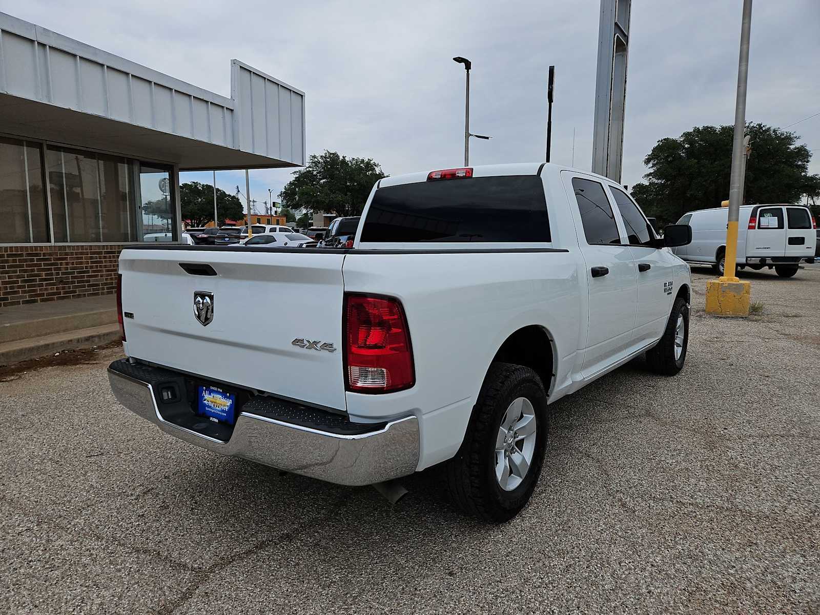 Thumbnail: 2023 RAM 1500 Classic - 8