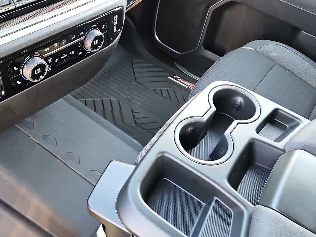 Thumbnail: 2026 Chevrolet Silverado 3500 - 20