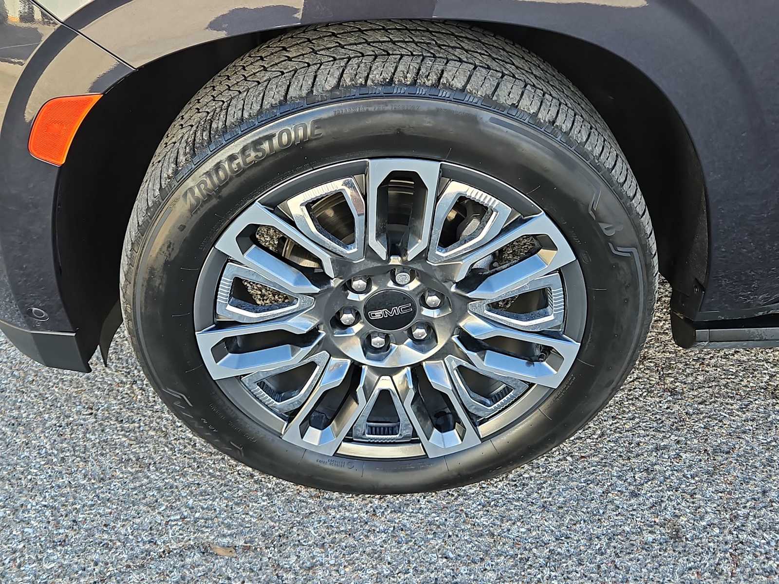 Thumbnail: 2023 GMC Yukon XL - 4